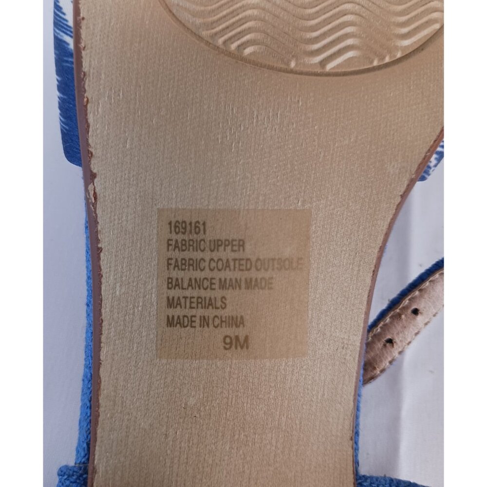 Theme Women's Sandals 9M Slingback Adjustable Back Stacked Heel Fabric Upper GUC - Picture 2 of 14